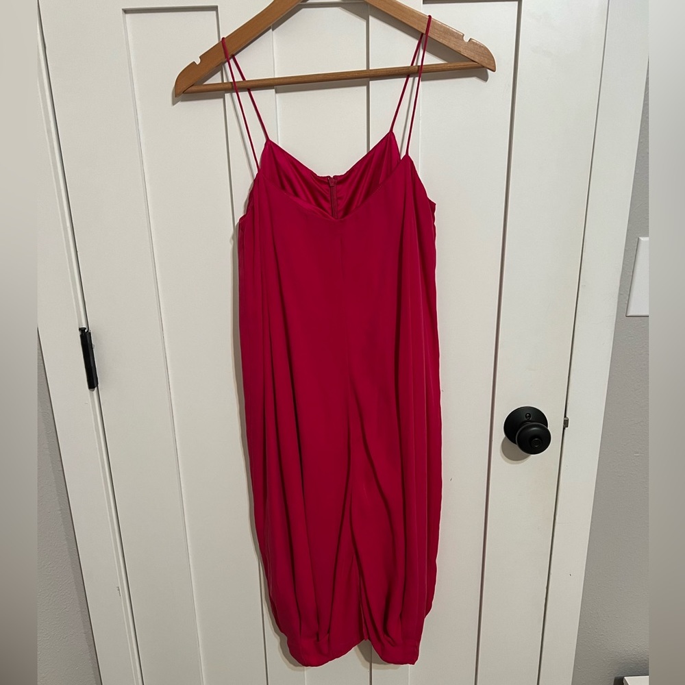 GARY GRAHAM
Silk Knee-Length Dress Pink 
Size: M| US 8